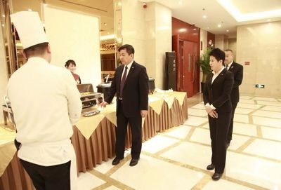 祝賀商丘維景國際大酒店圓滿完成了商丘市第五屆人民代表大會第二次會議接待任務